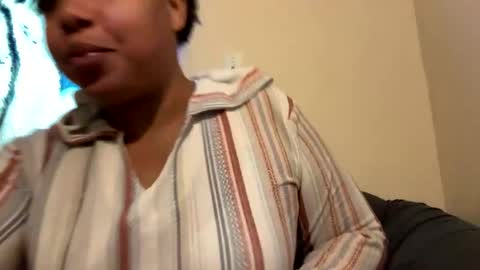 Snapshot of dove_love22 chatting on November 3, 2025, 4:30 pm dove_love22 online show from November 3, 2025, 4:30 pm