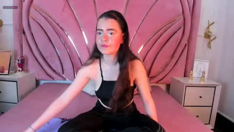 dovemullerr2 online show from May 30, 2026, 4:48 pm
