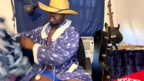 MrPirated online show from March 6, 2025, 2:18 pm