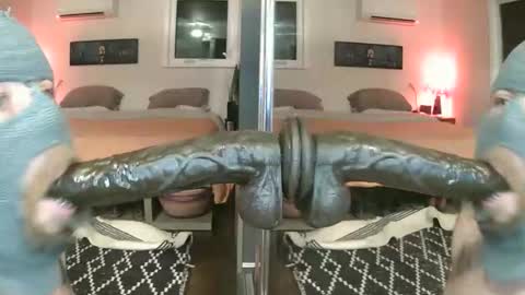 Snapshot of dpthroatorallybi chatting on February 20, 2026, 6:37 am dpthroatorallybi online show from February 20, 2026, 6:37 am