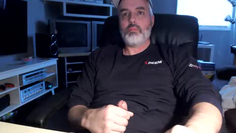 Snapshot of dr_dave20 chatting on January 29, 2025, 7:00 pm dr_dave20 online show from January 29, 2025, 7:00 pm