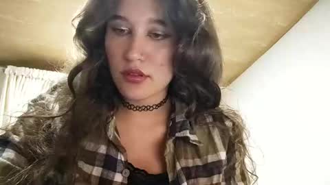 Snapshot of draculina69 chatting on February 3, 2025, 5:18 am draculina69 online show from February 3, 2025, 5:18 am