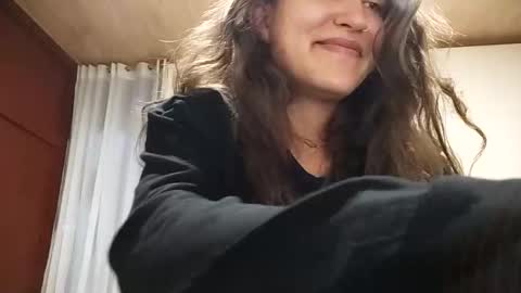 Snapshot of draculina69 chatting on February 5, 2025, 6:02 am draculina69 online show from February 5, 2025, 6:02 am