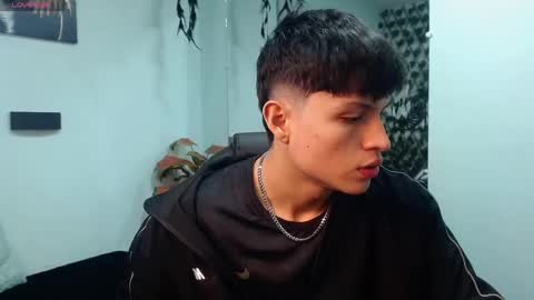 Snapshot of drago_ivan chatting on June 5, 2026, 12:33 pm IVAN online show from June 5, 2026, 12:33 pm