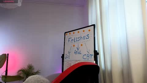 Lisbeth Salander online show from December 14, 2025, 5:35 am