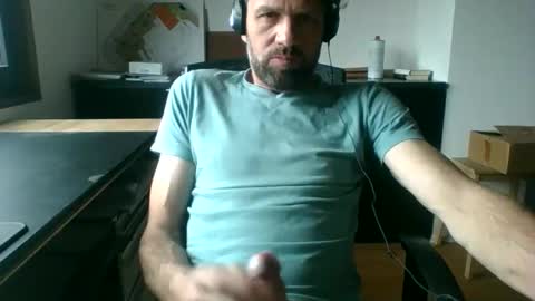 dragonflyy83 online show from November 7, 2025, 8:03 am