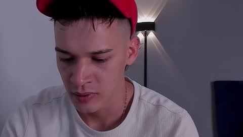 drake_carter1 online show from September 19, 2025, 1:18 am