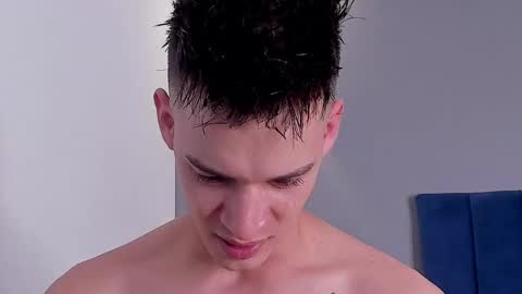 drake_carter1 online show from October 4, 2025, 12:30 am