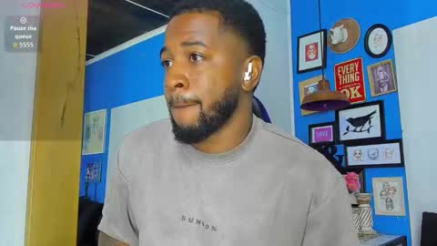 ---Drake--- online show from October 6, 2025, 3:20 pm