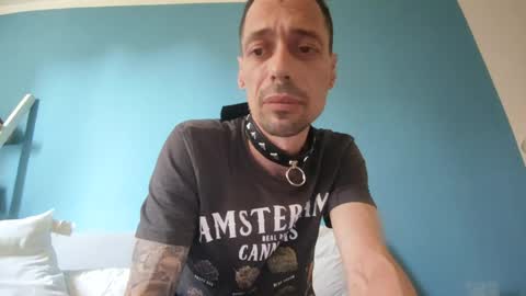 Snapshot of drako198 chatting on July 15, 2026, 3:39 pm drako198 online show from July 15, 2026, 3:39 pm