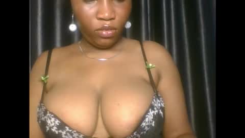 dramadoll_ online show from November 1, 2025, 7:49 pm