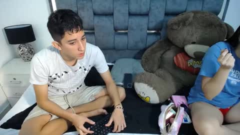 -- nicolle and jhon -- online show from March 8, 2025, 5:07 am