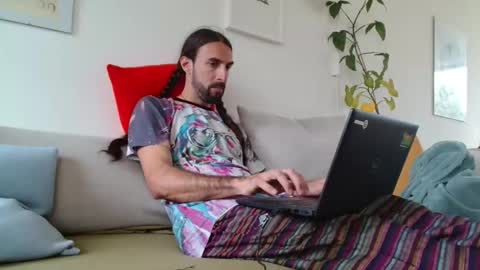Snapshot of dread1990 chatting on May 8, 2026, 1:05 pm new profile Aircum99 online show from May 8, 2026, 1:05 pm