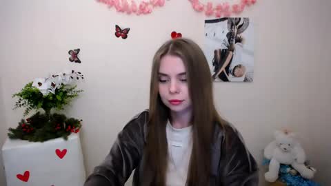 Mari online show from April 22, 2026, 6:27 am