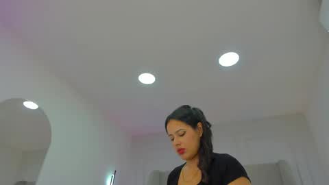 N E N A  online show from September 22, 2025, 4:14 am