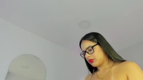 N E N A  online show from September 29, 2025, 3:44 am