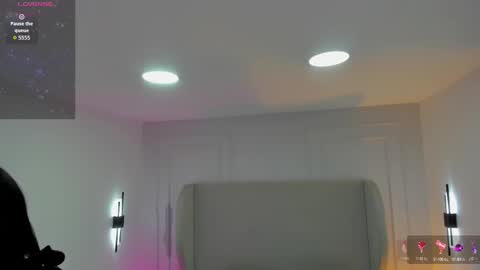 N E N A  online show from October 4, 2025, 3:48 am