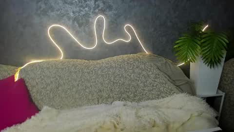 Olivia online show from April 24, 2026, 2:36 am