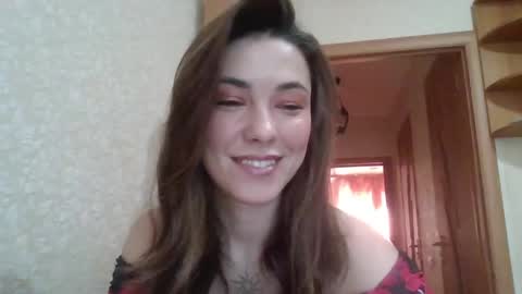 dream_petal_ online show from May 4, 2026, 9:38 am