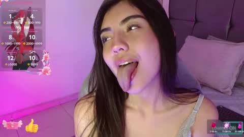 dream_wishx online show from October 7, 2025, 9:23 pm