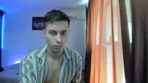 Snapshot of dreamboy240 chatting on April 23, 2026, 12:29 pm Johnny online show from April 23, 2026, 12:29 pm