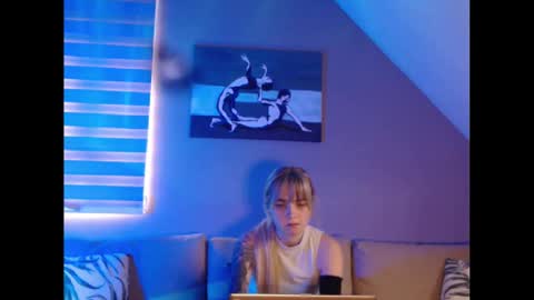 A girl online show from January 17, 2025, 10:55 am