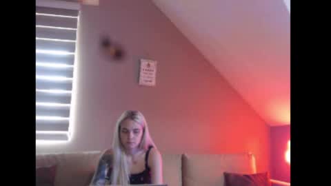 Snapshot of dreamcatcherfantasy chatting on June 5, 2026, 7:58 am A girl online show from June 5, 2026, 7:58 am