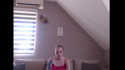 Snapshot of dreamcatcherfantasy chatting on June 29, 2026, 7:25 am A girl online show from June 29, 2026, 7:25 am