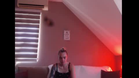 Snapshot of dreamcatcherfantasy chatting on June 30, 2026, 7:31 am A girl online show from June 30, 2026, 7:31 am