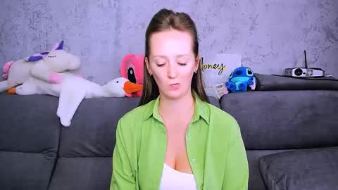 dreamesoul online show from September 23, 2025, 12:08 pm