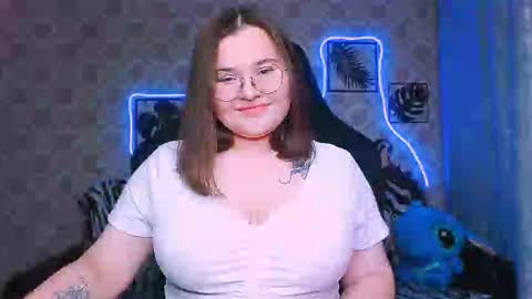 dreamforyoue2 online show from October 15, 2025, 7:36 pm