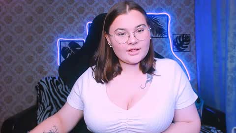 dreamforyoue2 online show from October 23, 2025, 8:40 pm