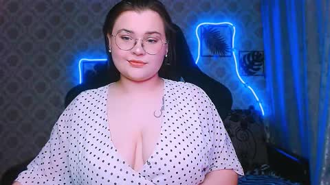 dreamforyoue2 online show from March 23, 2026, 3:49 pm