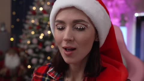 Sarah online show from December 25, 2024, 10:16 pm