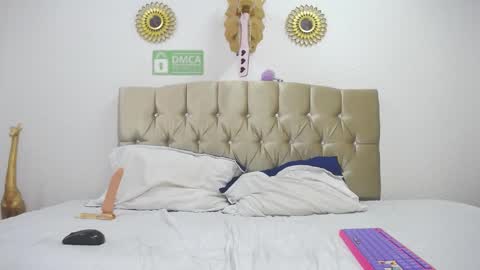 Sophia online show from January 8, 2025, 12:38 am