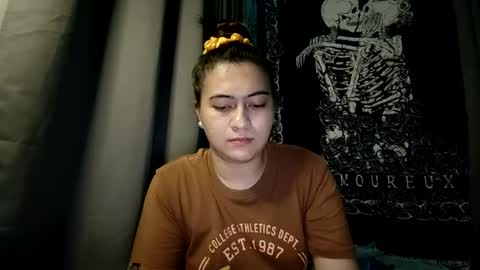 dreamycreamyst online show from December 26, 2024, 6:33 pm