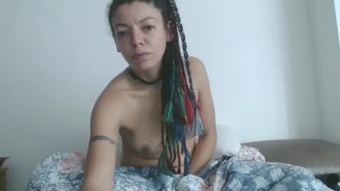 DreamyLatina online show from November 4, 2025, 12:59 pm