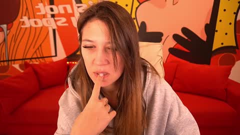 Lina online show from January 2, 2025, 7:44 am