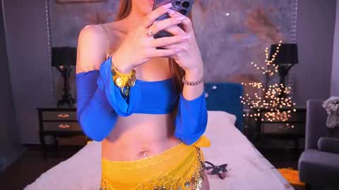Snapshot of dreamylinaaa chatting on April 28, 2026, 8:58 pm Lina online show from April 28, 2026, 8:58 pm
