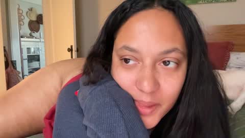 RIRI OR DREAMY online show from December 3, 2024, 7:55 pm