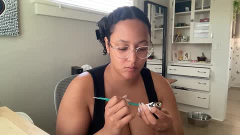 RIRI OR DREAMY online show from February 26, 2025, 8:54 pm