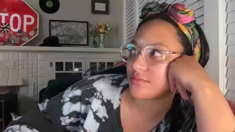 RIRI OR DREAMY online show from March 6, 2025, 3:13 am