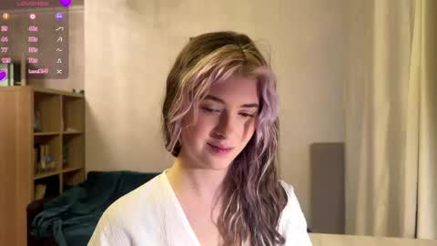 Dia online show from April 23, 2026, 4:20 pm