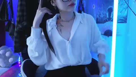 Tara  Sonny online show from June 4, 2026, 9:37 am