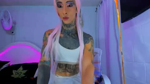 drippyorlove online show from September 15, 2025, 10:32 pm