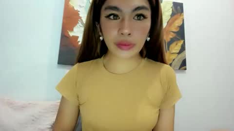 Snapshot of dripqueenxoxo chatting on May 3, 2026, 6:19 am miss. Erika online show from May 3, 2026, 6:19 am