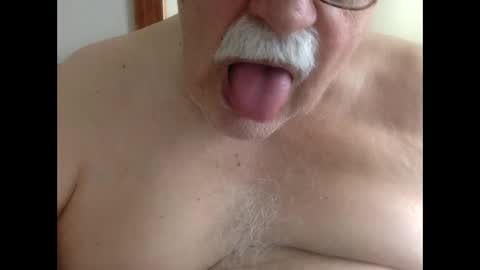 drnick069 online show from December 2, 2025, 3:40 pm