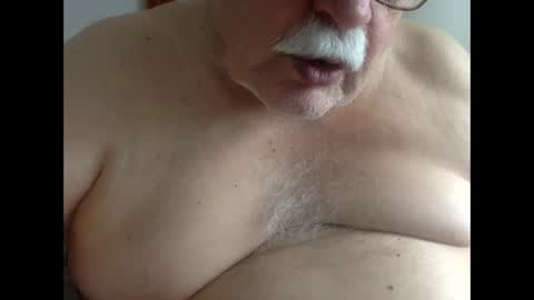 drnick069 online show from December 4, 2025, 2:26 pm