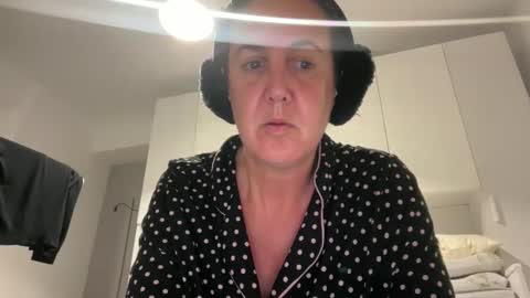 Dr. Resa online show from October 17, 2025, 6:21 pm