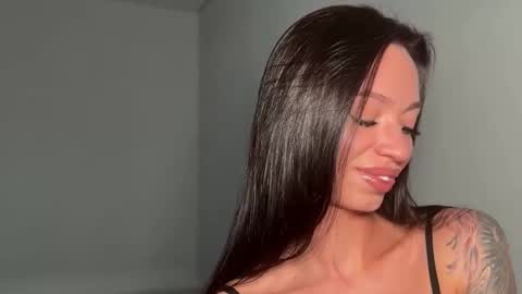 Bella online show from April 6, 2026, 3:15 am